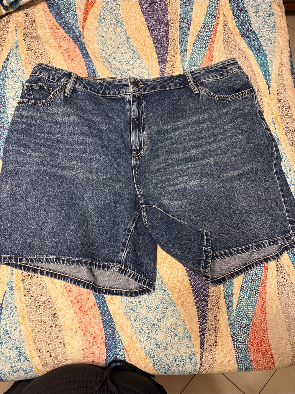 Ava & Viv Women's Jean Shorts in Dark Blue Wash